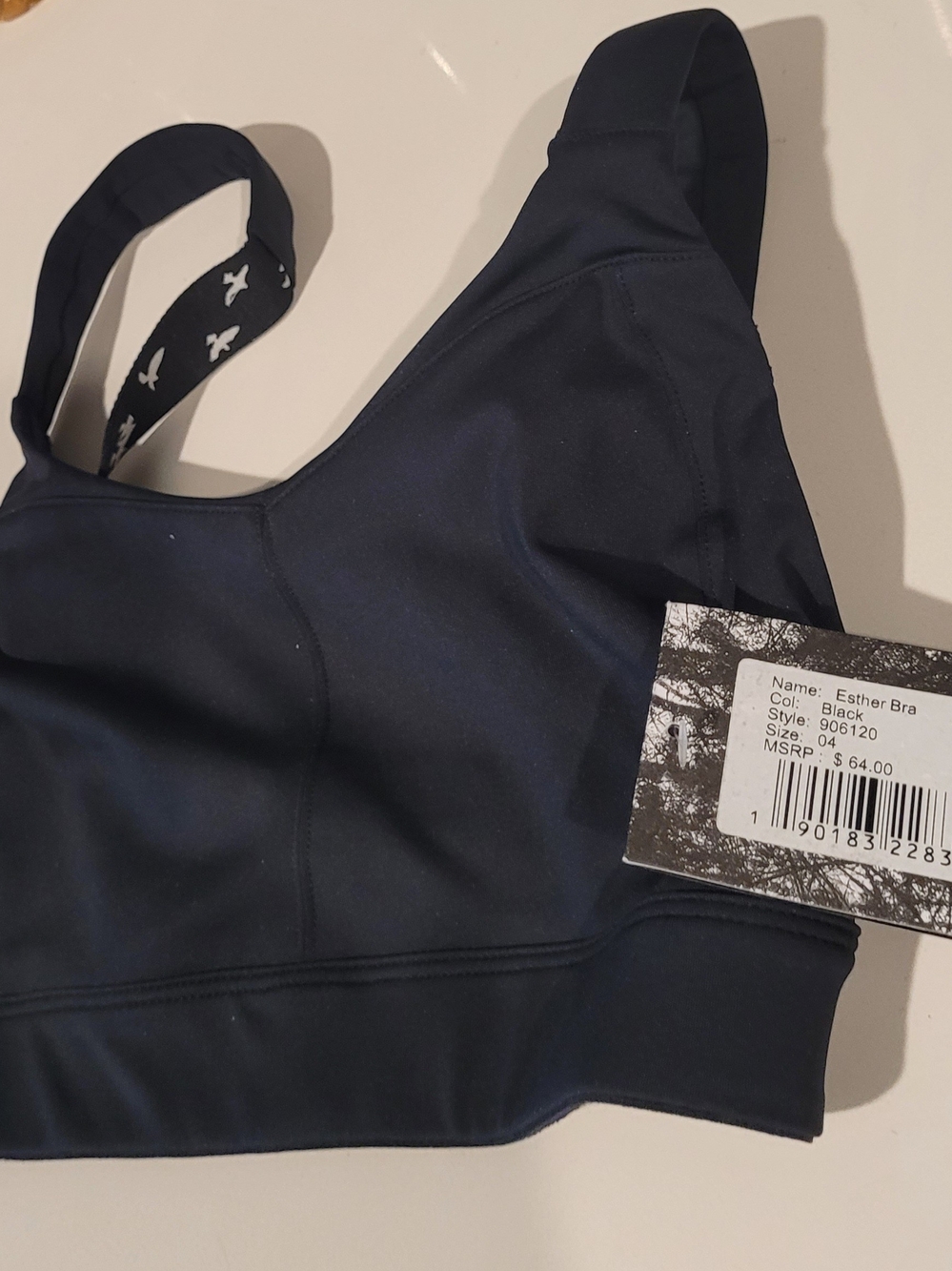 Oiselle Esther model black sports bra
